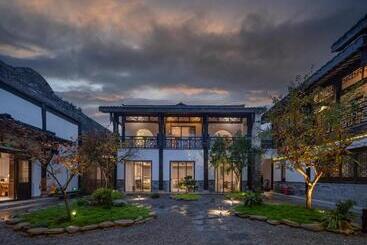 峨眉山和院静筑拾光温泉酒店