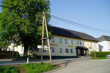 Albergue Brau Gasthof Sengstbratl