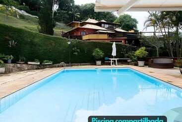 ペンション Casa Exclusiva Em Pousada 2 Suítes Piscina Itaipava   Bauernfest 2024