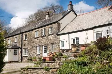 Bed and Breakfast Smallholding Retreat
