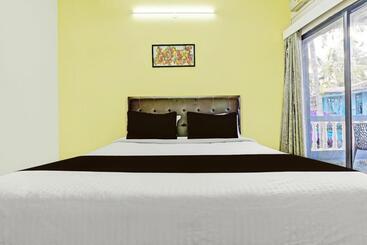 Hotel Elvin S Balaji Beach Place