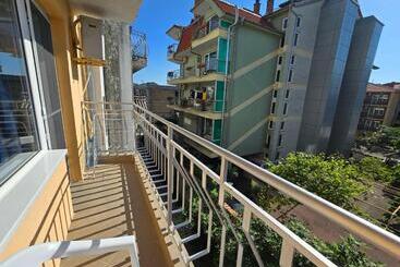 Majatalo квартири сън