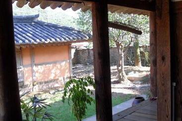 Pensiune Goseong Choi Pilgan`s Old House