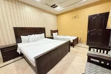 پانسیون Millat Guest House G9 4