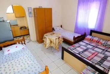 پانسیون Kalemi Sunrise Studios