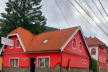 Pensiunea Rock And Red