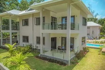 Palm Holiday Apartments