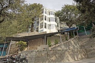 Hotel Treebo Kosmos Anamika, 1 Km From Nainital Lake