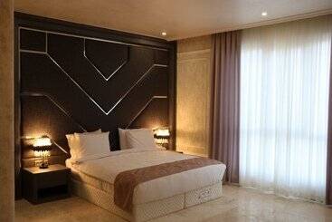 هتل Diyako Palace