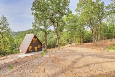 Mökkimajoitus A Frame Hardy Cabin W/ Spring River Views!