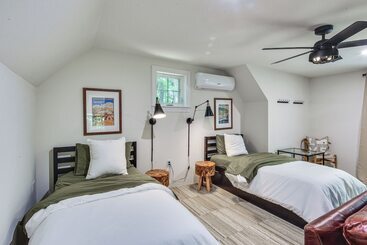 コテージ Treasure Lake Home W/ Deck: Walk To Bimini Lake!