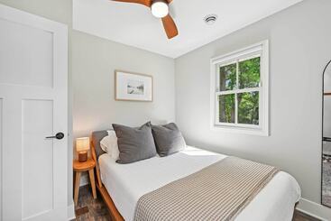 بيت ريفى Waterfront Maple Lake Cabins W/ Private Beach!