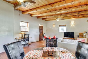 קוטג'' Albuquerque Adobe Home, 8 Mi To Old Town!