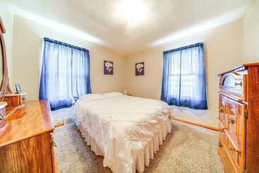 Vakantiehuisje < 1 Mi To Lake Erie: Ashtabula Hideaway!