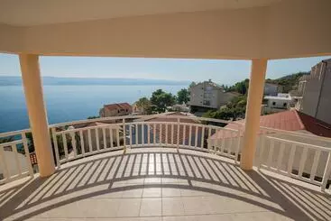 B&b Pero Near Sea With Hot Tub Access