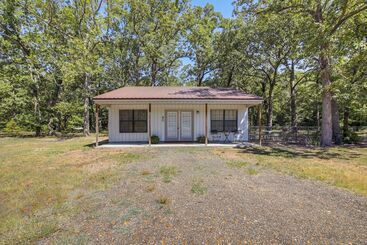 コテージ 5 Mi To Sardis Lake: Pet Friendly Cabin Rental