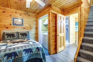 Сельский дом Secluded Cabin W/ Hot Tub   9 Mi To Dollywood!