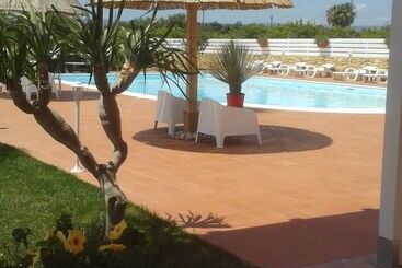 تختخواب و صبحانه Apollonion Country House