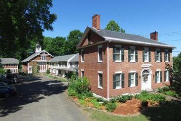 Bed and Breakfast The Black Walnut Inn