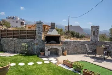 Pensió Villa Leandros With Pool & Bbq