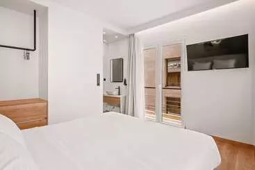 Resort Plānis Str Urban Suites By Semavi