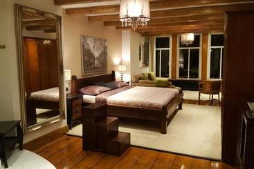 Bed and Breakfast Suites Aan De Singel By Vera