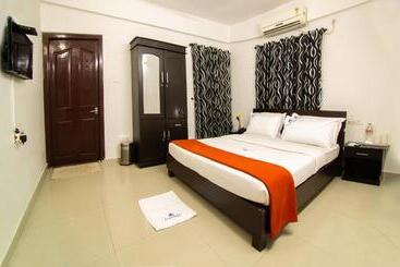 ホテル Chandana Inn