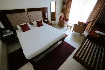 Hotel Devaragam