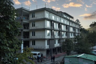 Nizalia Hotel By Legend