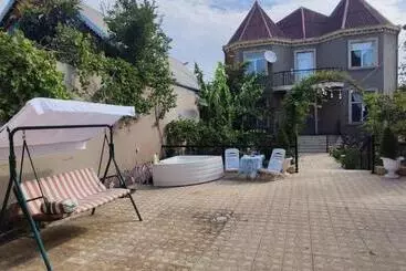 پانسیون Kuki House