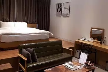 Hotel Schweizer Dorf Cheonan