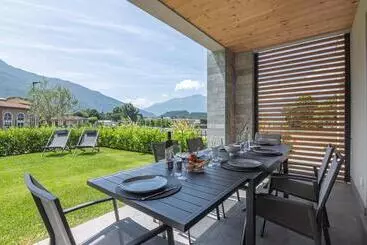 Aparthotel Lago Dorato