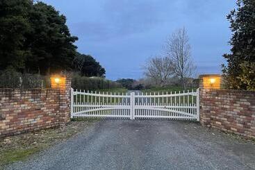 Bed and Breakfast The Loft At Henton Lodge