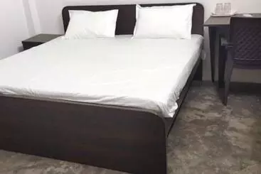 Pensão Oyo Home Savitri Home Stay