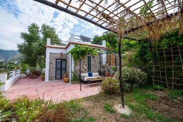 تختخواب و صبحانه Farm Finn