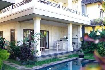 ベッドアンドブレックファースト Wardanavilla