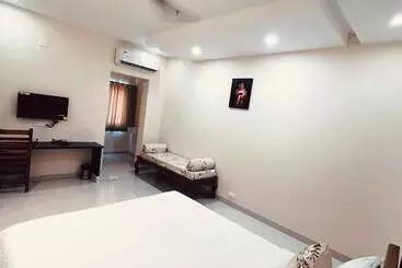 Hotel Gokulam Grand
