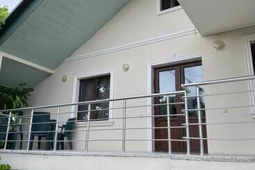 پانسیون Guest House Vache