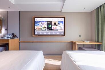 Atour X Hotel Beijing Cbd International Trade Bridge