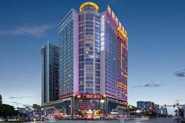 Hotel Country Inn & Suite By Radisson, Guiping Xishan