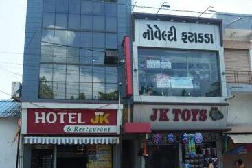 Hotell J K And Restaurant