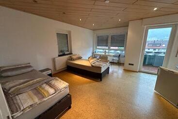 Hotel Monteuren Und Studentenwohnungen Bettvermietung