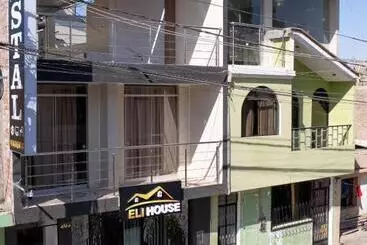 ペンション Eli House