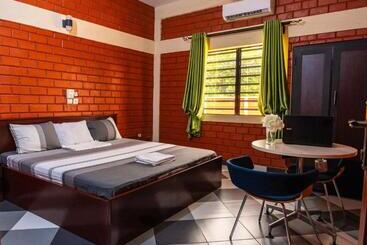 Отель Home Sweet Home Cococodji