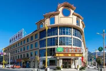 Vienna Hotel Tibet Linzhi Pedestrian Street Hebin Road