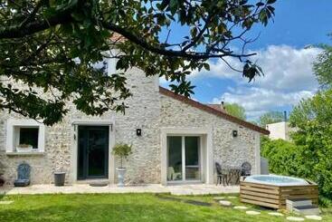 Bed and Breakfast Maison Entière Avec Jardin Proche Disney & Paris