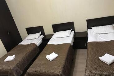 پانسیون Aknur Deluxe