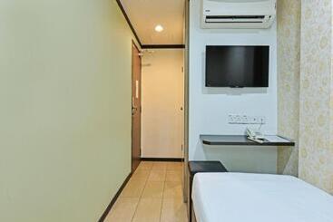 هتل Oyo 91009 One Enigma