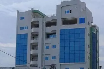 هتل آپارتمان Rosalie S Suites