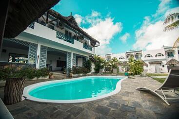 تختخواب و صبحانه Stella Rina Adults Only